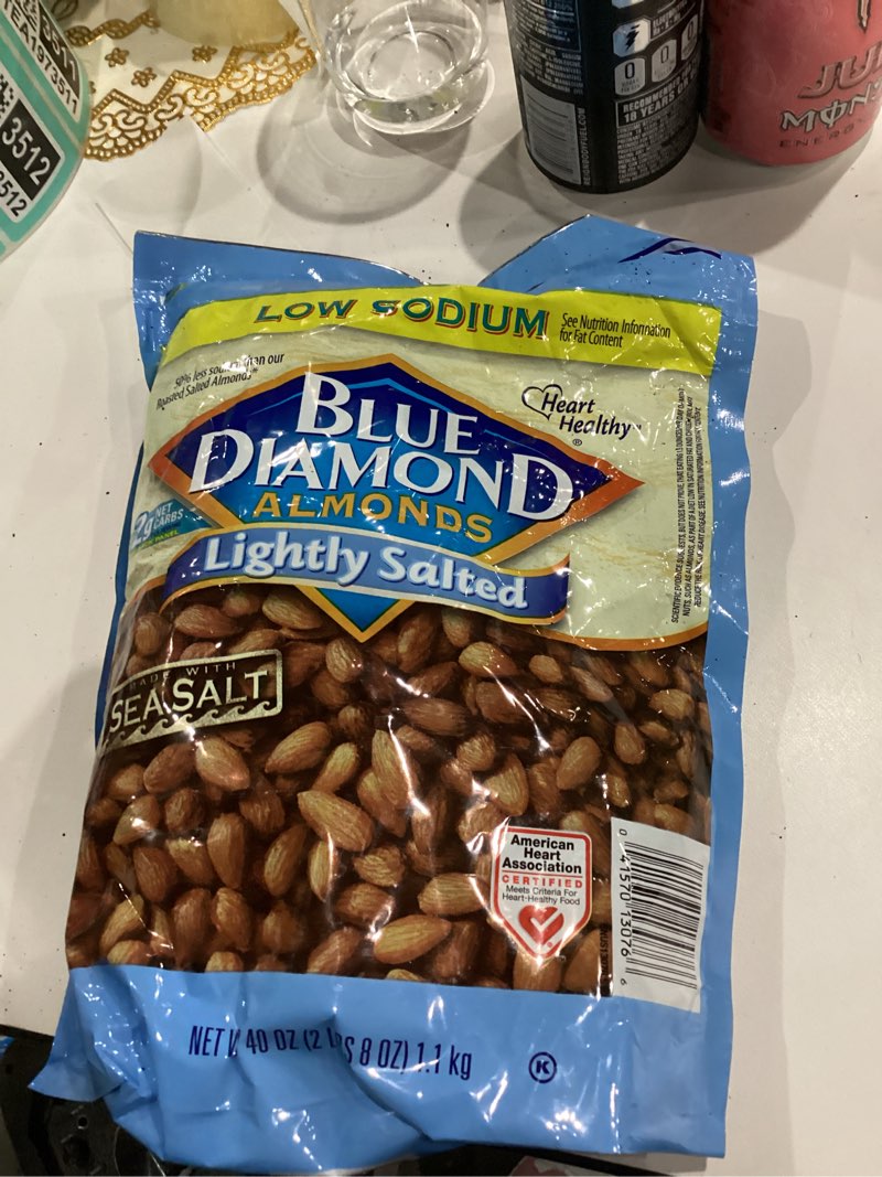 Condition photo showing New/Like New for Blue Diamond Almonds Low Sodium Lightly Salted Snack Nuts, 40 Oz Resealable Bag (Pack of 1) Lightly Salted 40 Ounce (Pack of 1)