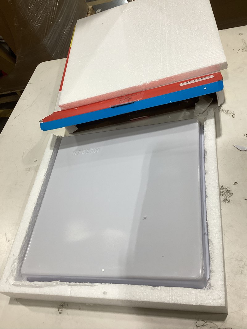 Condition photo showing New/Like New for meeden large 32-well ceramic watercolor palette with lid, porcelain paint palette for watercolor painting with cover, big mixing tray for artist, 12-3/5-inch square,white