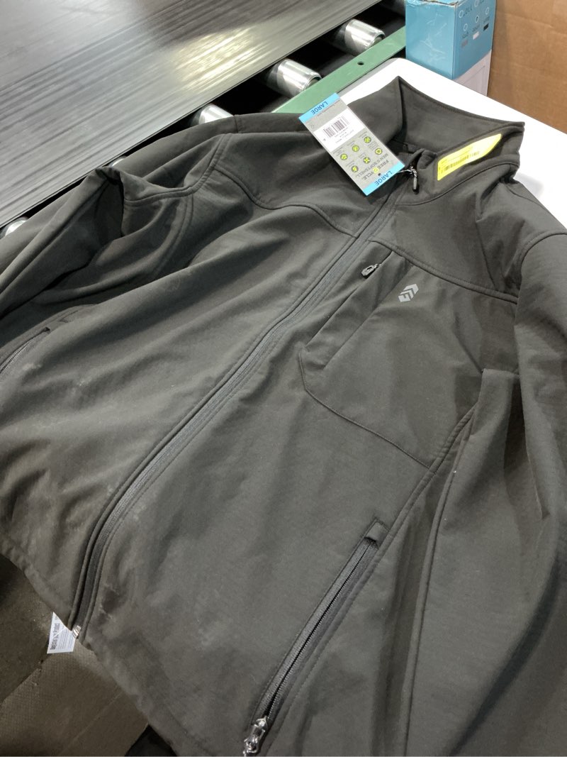 Condition photo showing Good Condition for men's softshell jacket black size large 