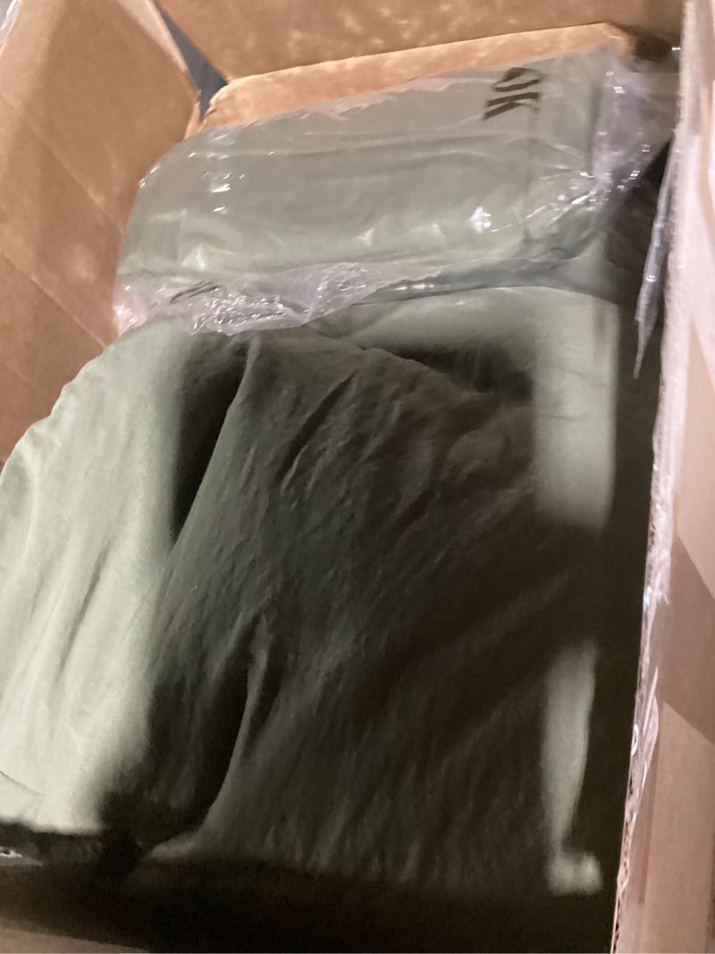 Condition photo showing Good Condition for (similar to) cozylux sage green full size comforter sets with sheets - 7 pieces bed in a bag, full size bed set bedding sets for all season with comforter, flat sheet, fitted sheet, pillowcases & pillow shams