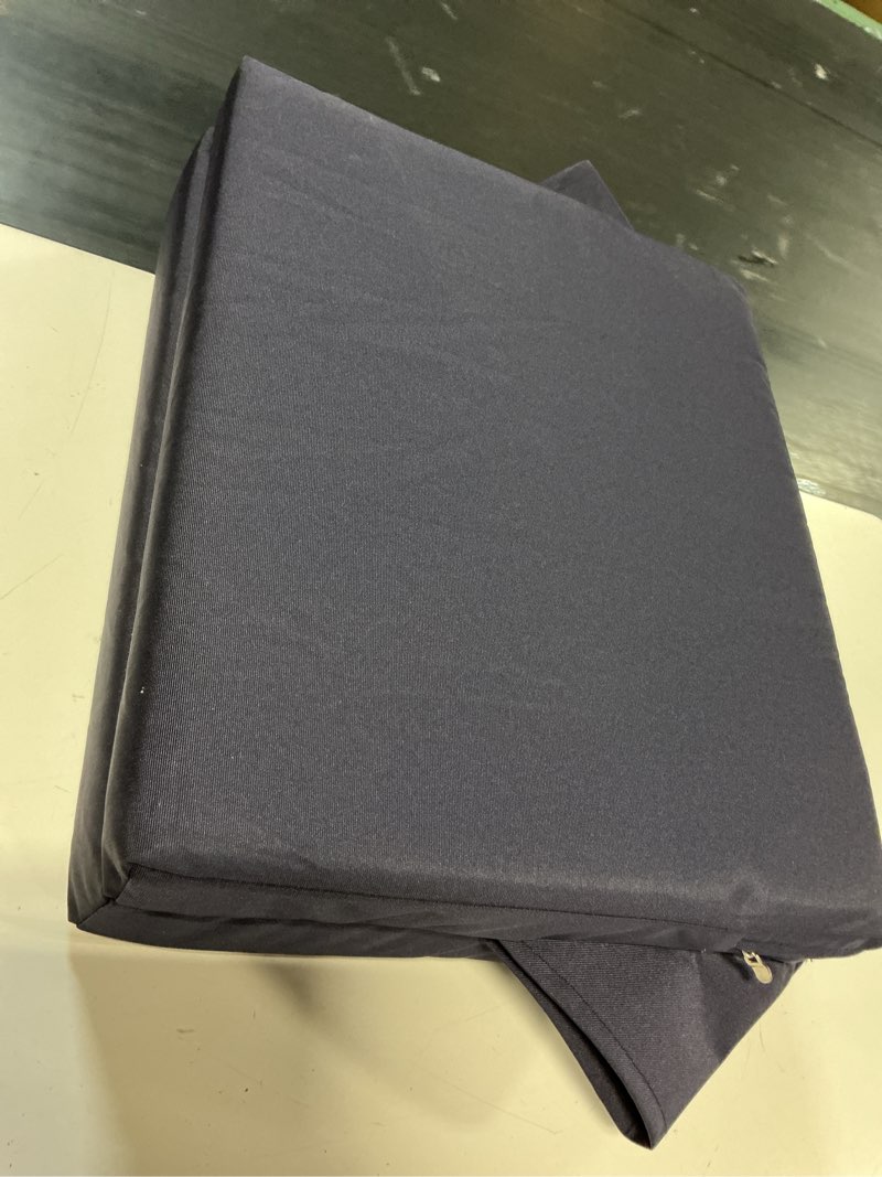 Condition photo showing Good Condition for folding stadium seat with back support waterproof bleacher seats with back and cushion portable bleacher cushion for outdoor, sports, events, navy blue navy blue 1 pack