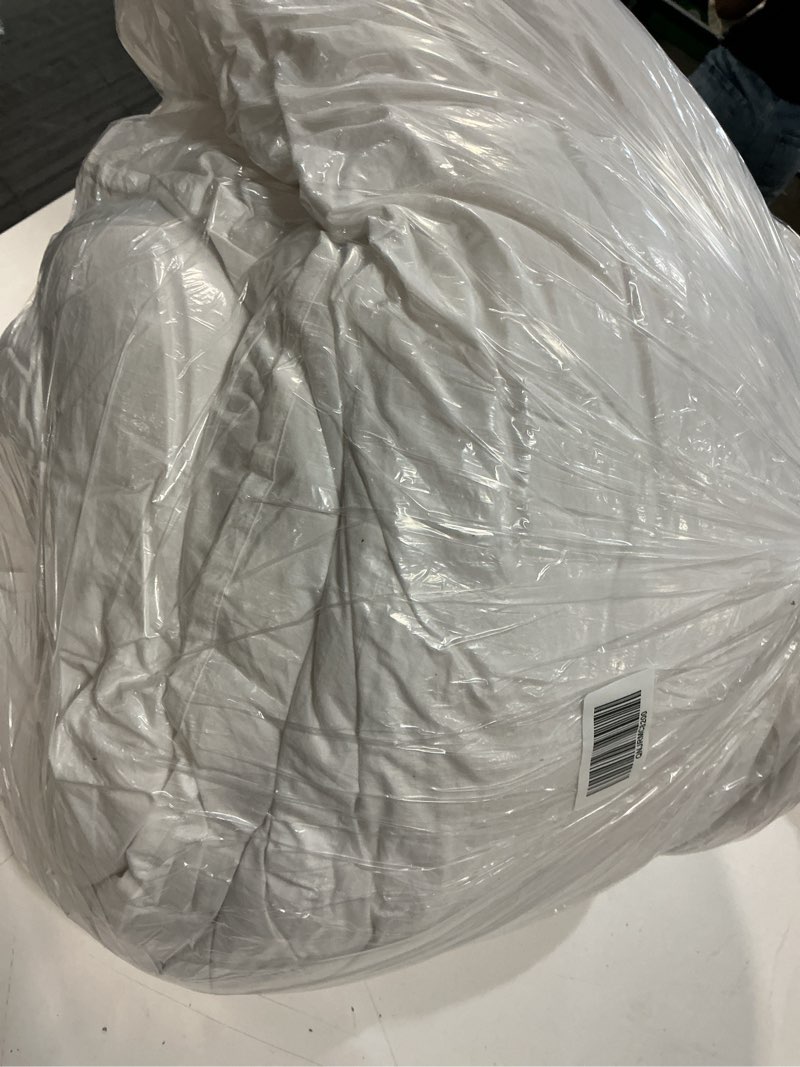Condition photo showing Good Condition for cotton pintuck comforter, full/queen, white