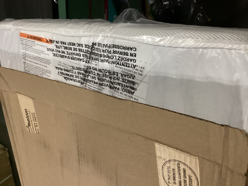 Condition photo showing Good Condition for dream on me 2-in-1 breathable two-sided 3" portable mini crib mattress, greenguard gold certified, vinyl and breathable fabric, white