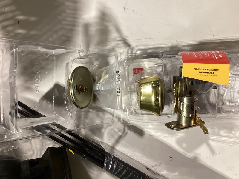 Condition photo showing Good Condition for kwikset smartkey security polished brass metal single cylinder deadbolt