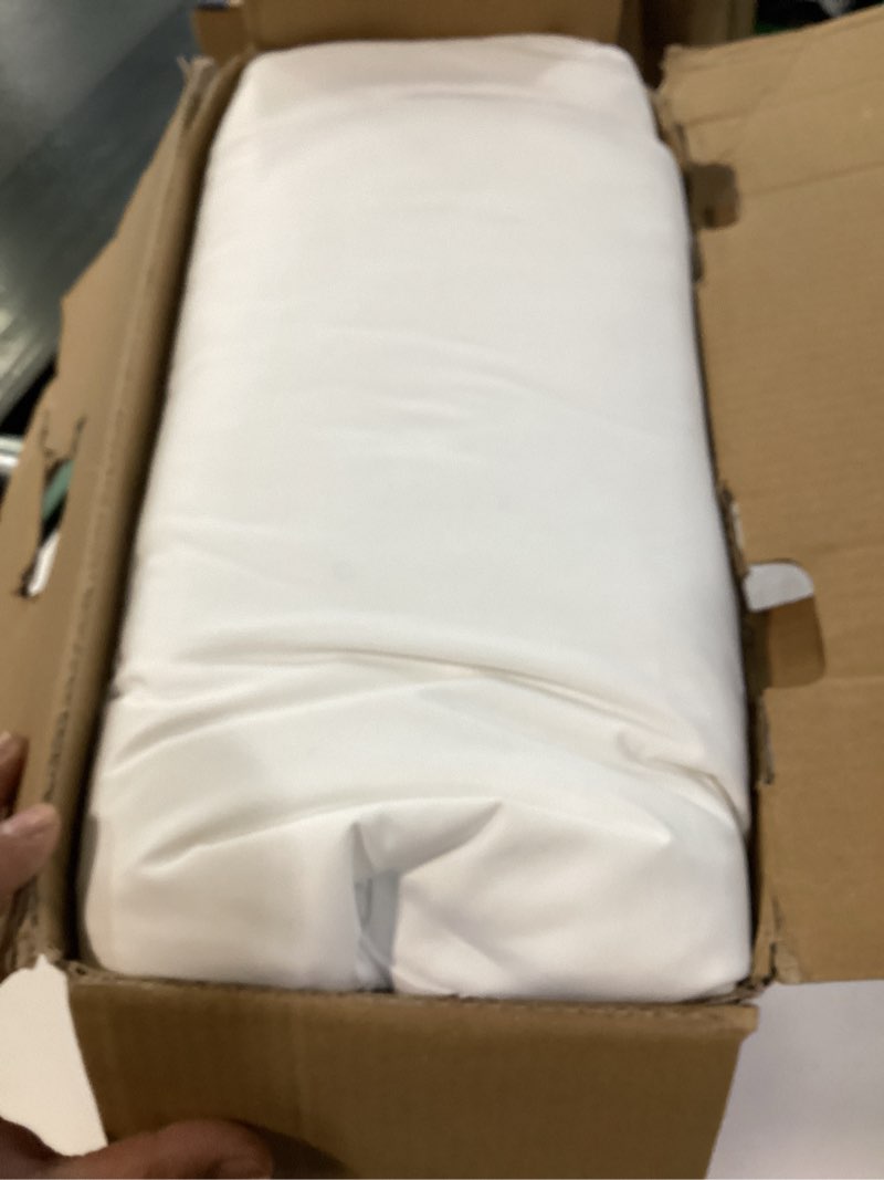Condition photo showing Good Condition for L LOVSOUL Goose Feather Down Pillow Queen Size of 2,Ultra Soft 100% Organic Cotton Fabric, 700TC,800 Fill Power, Luxury Hotel Collection Bed Gusseted Pillows for Back, Stomach or Side Sleepers White Queen of 2(20x30inches)