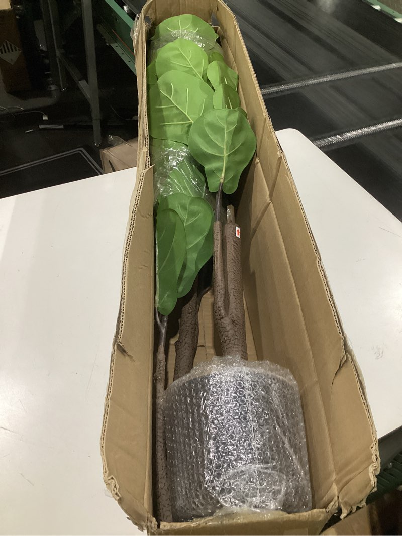 Condition photo showing Good Condition for luwener artificial tree (fiddle leaf fig tree)