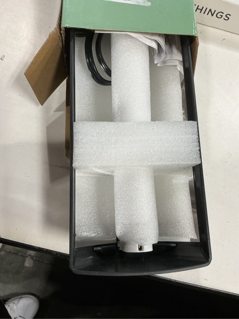 Condition photo showing Good Condition for lucky herp t8 reptile light fixture combo kit 15w (new upgrade), uvb reptile light fixture with desert uvb 10.0 18" fluorescent tube, uva uvb reptile light for lizard, bearded dragon, tortoise 18 inch