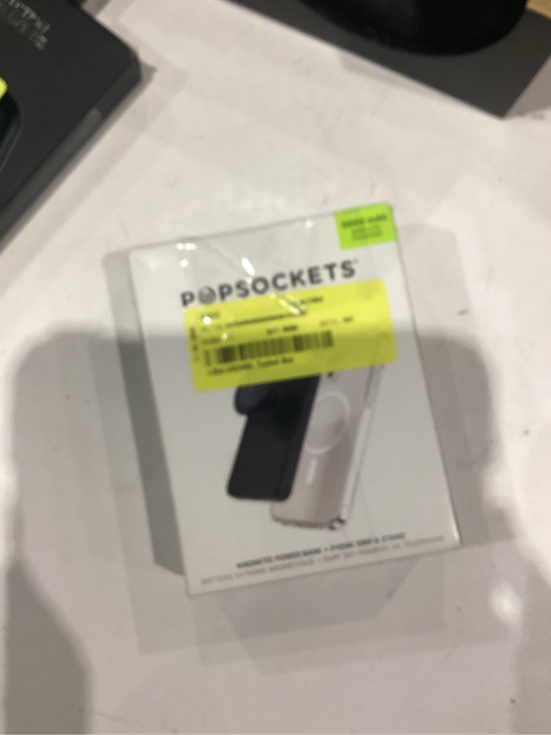 Condition photo showing Good Condition for popsockets portable power pack - black