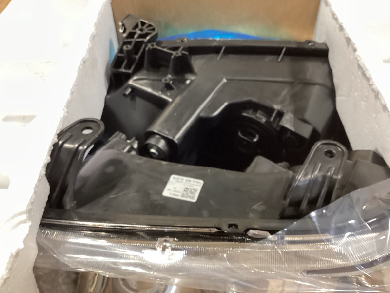 Condition photo showing Good Condition for headlights w/bulbs for 2007-2013 toyota tundra, fits 2008-2017 sequoia (fits 12-14 sequoia models without headlight washer only, not for models with leveling dial) polished chrome | with high & low beam bulbs oe replacement