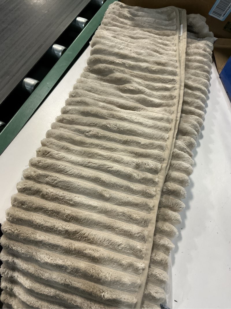 Condition photo showing Good Condition for meetsky 100% waterproof couch cover for dogs washable, pet couch covers for sofa,non slip couch covers for 2 cushion couch sofa, couch blanket cover, soft dog bed cover, khaki, 35" x 63" 35" x 63" khaki