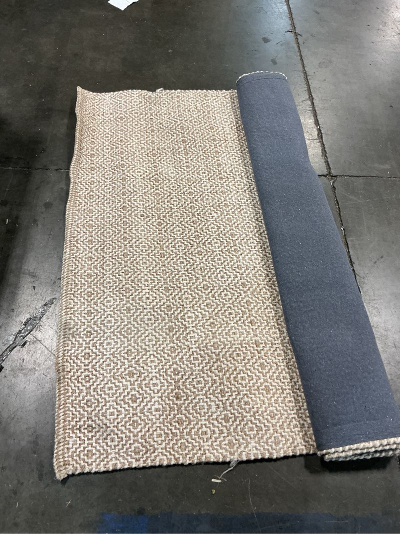 Condition photo showing Good Condition for 5'x7' jute diamond area rug tan/ivory - threshold™