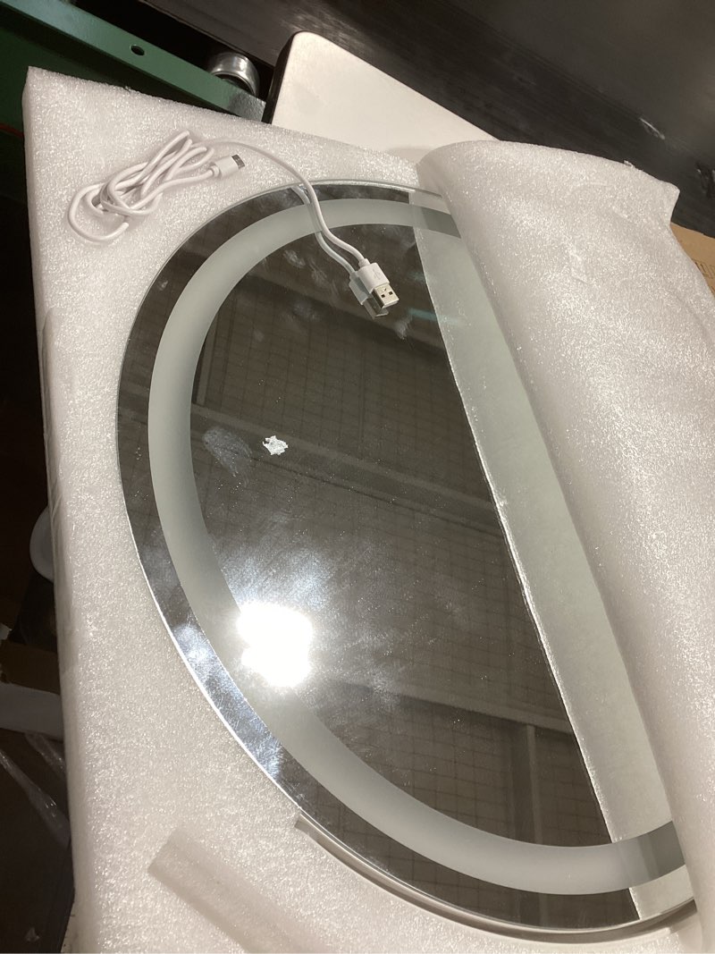 Condition photo showing Good Condition for ROLOVE Makeup Mirror with Lights, 18 Inch Vanity Mirror with Lights, Lighted Makeup Mirror, Smart Touch Control Round Lighted Vanity Mirror, Tabletop ? Desk Mirror, Gifts for Women, Wife, Mom, Girls White 18"L x 18"W