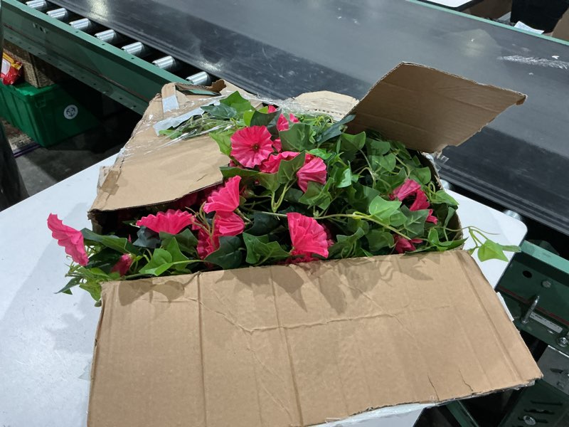 Condition photo showing Good Condition for artificial plant ivy leaves, green leaves faux hanging plants, leaf autumn garland decorations, uv resistant greenery leaves fake plants, for home indoor outdoor decor