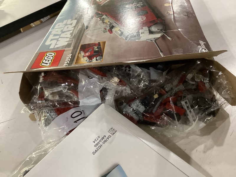 Condition photo showing As Is for lego star wars: the clone wars coruscant guard gunship - buildable star wars toy for 9 year olds - gift idea for fans - includes 3 clone trooper minifigures - 75354