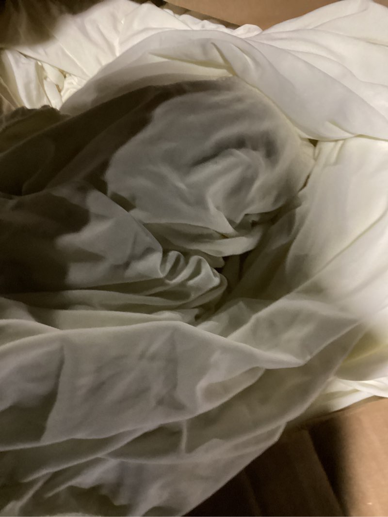Condition photo showing New/Like New for (similar to) utopia bedding flat sheet - 1 pack (queen, white) - soft brushed microfiber fabric - shrinkage & fade resistant top sheet - easy care bed sheet white queen (pack of 1)
