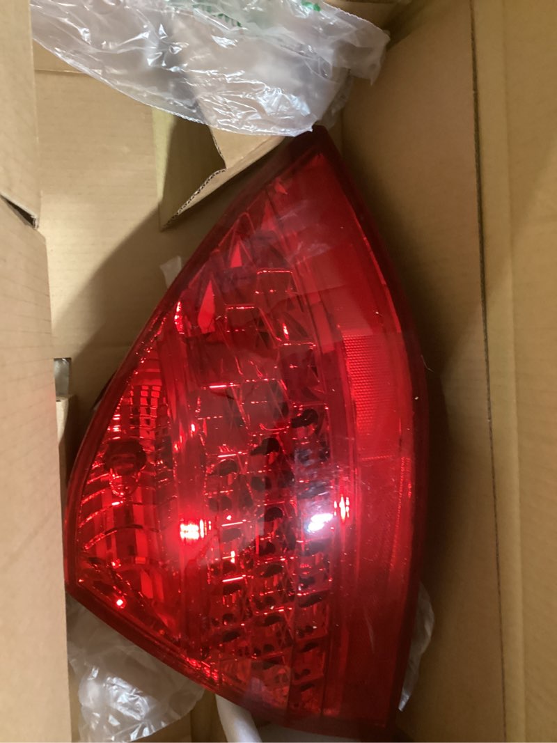 Condition photo showing Good Condition for For 2006-2007 Honda Accord Rear Tail Light Passenger Side Unit HO2819130 4dr For Sedan | 33501-SDA-A32