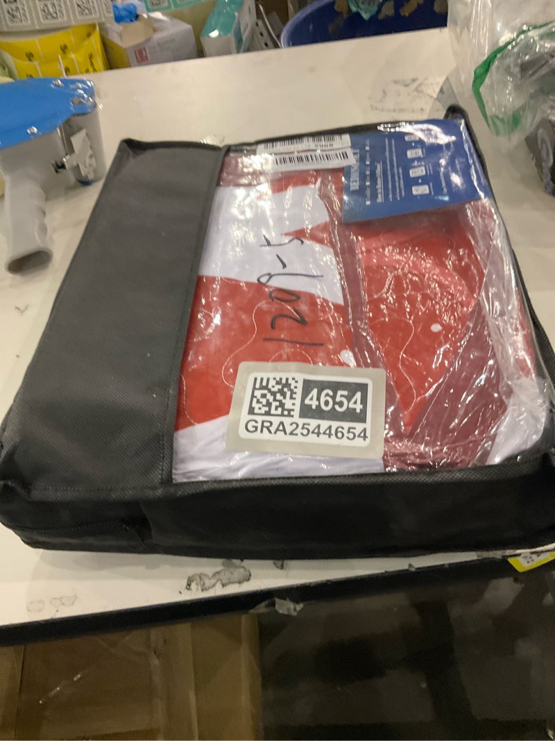 WeCozy Christmas King Size Quilt Set, Red Winter Snowflake Lightweight Bedspread Coverlet with Pillo