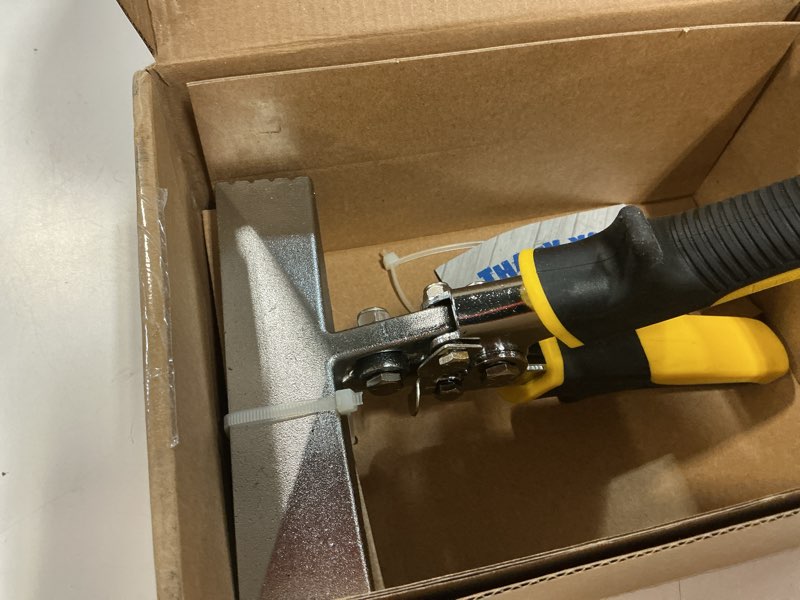 Condition photo showing New/Like New for hurricane sheet metal hand seamer, 6 inch straight jaw bender tools for flattening metal, bending pliers with ergonomic tyregrip handle 6 inch tyregrip ergonomic handle