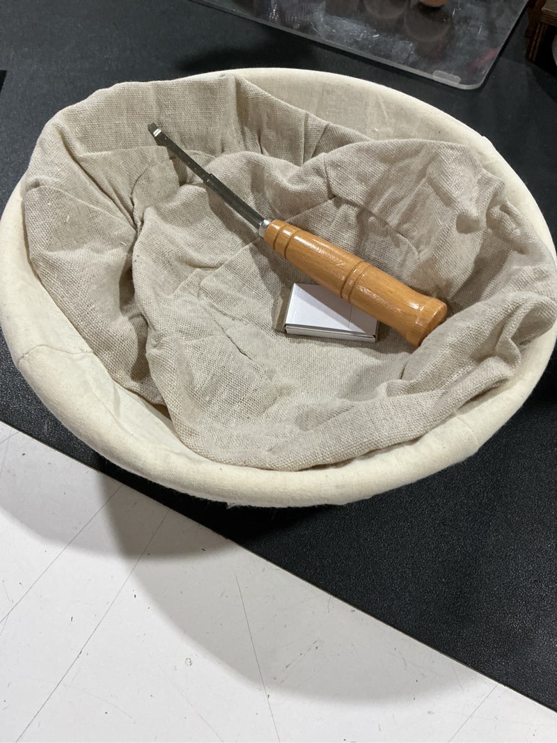 Condition photo showing Good Condition for saint germain bakery premium round bread banneton basket with liner - perfect brotform proofing basket for making beautiful bread (9 inch)