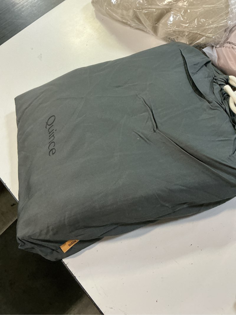 Condition photo showing Good Condition for organic crisp percale sheet set solid: dusty olive(size queen)