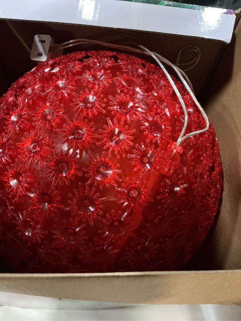 Condition photo showing Good Condition for Luces Navideñas Pelota