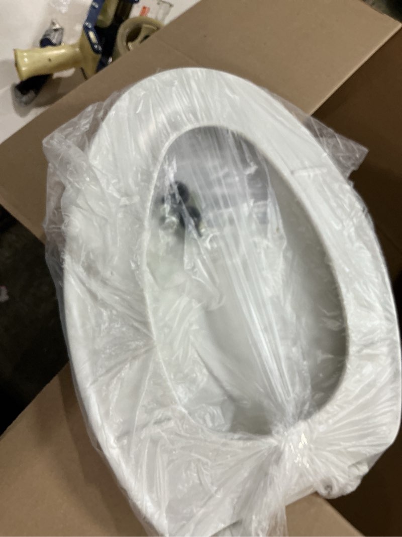 Condition photo showing Good Condition for bemis 170 durable plastic toilet seat, elongated, white