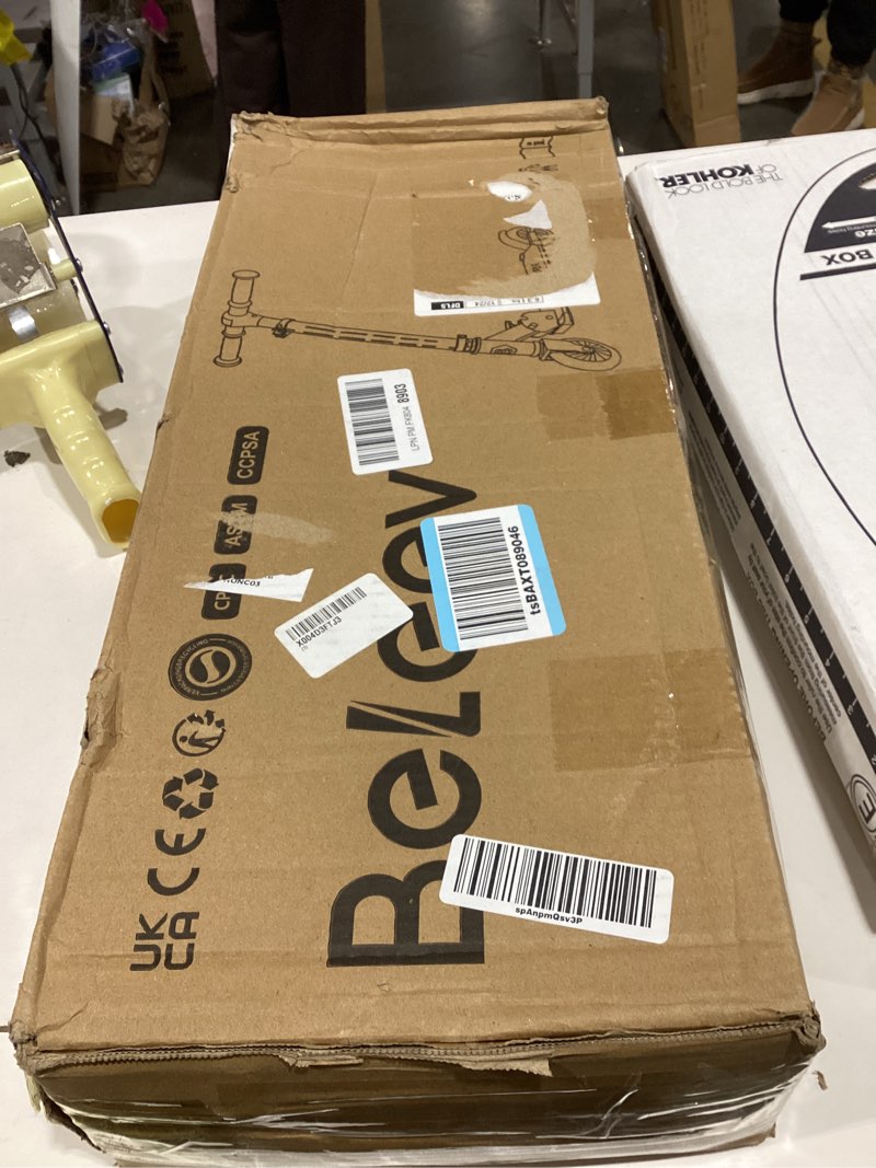 Condition photo showing Good Condition for BELEEV V3 Scooter for Kids with Light-Up Wheels & Stem & Deck, 2 Wheel Folding Scooter for Girls Boys, 4 Adjustable Height, Lightweight Kick Scooter with Handy Kickstand for Children Ages 3-12 Black