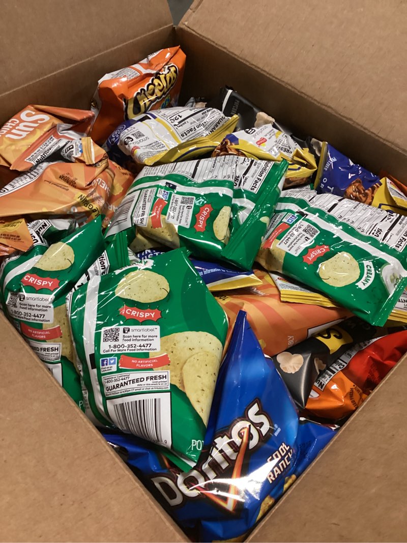 Condition photo showing Good Condition for Frito-Lay Fun Times Mix Variety Pack, 2.37 Pounds, (Pack of 40) Fun Times Mix 40 Count (Pack of 1)