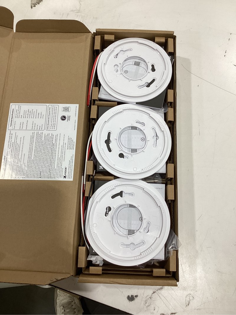 Condition photo showing Good Condition for kidde hardwired smoke & carbon monoxide detector for home, voice alerts, 10-year battery backup, 3-pack 3 pack