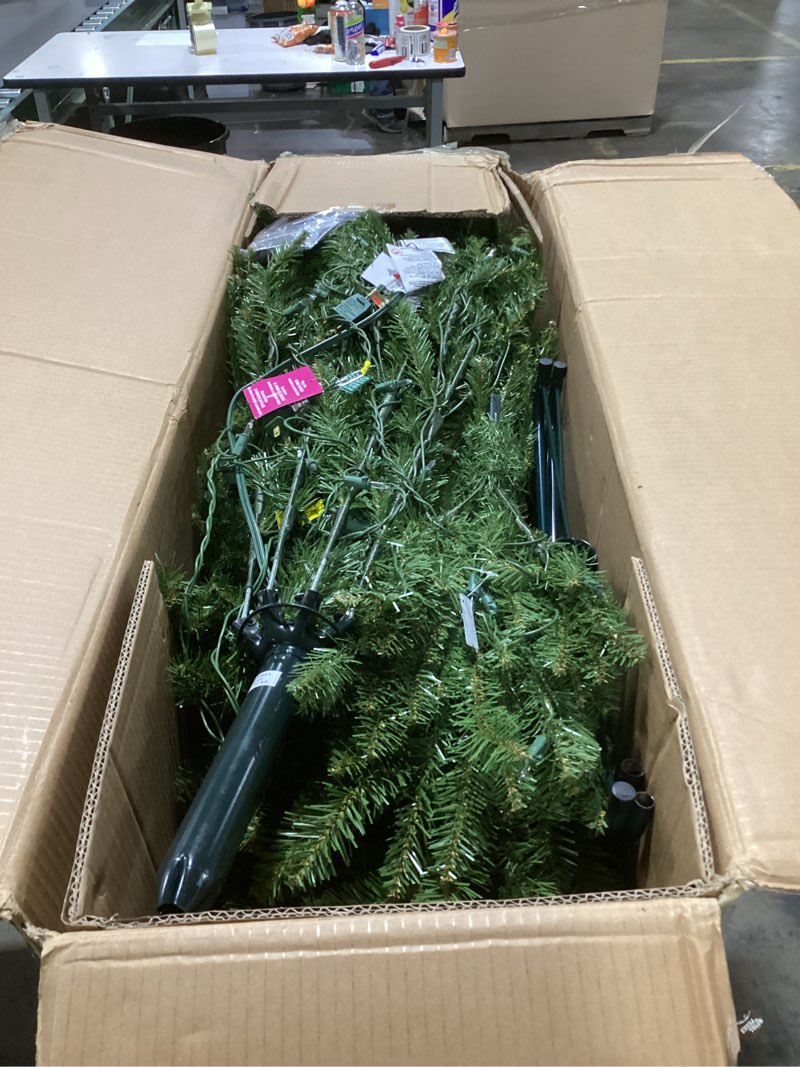 National Tree Company 6.5 ft Pre-Lit Dunhill Fir Artificial Christmas Tree, 650 Clear Lights, 1,838 