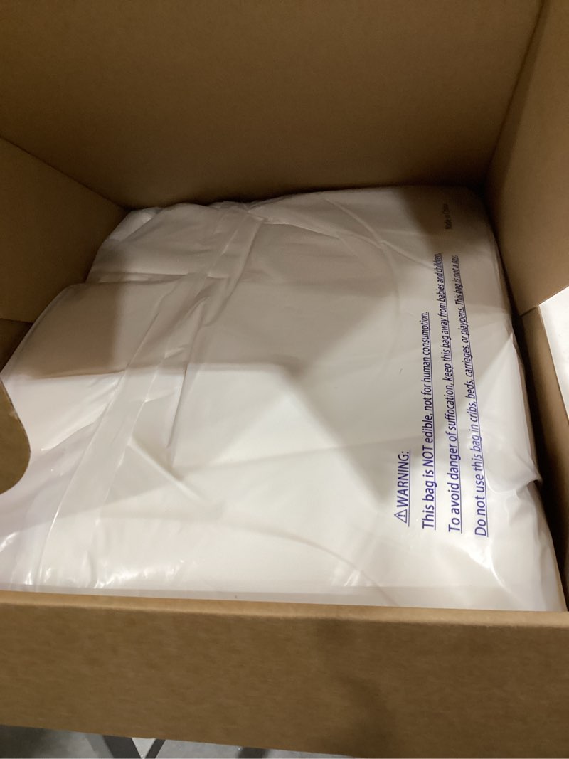 Condition photo showing Good Condition for rest® evercool® cooling comforter, twin/twin xl, blanket for hot sleepers, all season bedding to keep cool for night sweats, breathable lightweight blanket, 68"x90" inches, snow ivory snow ivory twin / twin xl (68"x90")