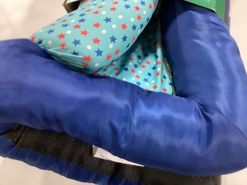 Condition photo showing Good Condition for heart & herd rectangular star-spangled polyester bolster dog bed ( medium )