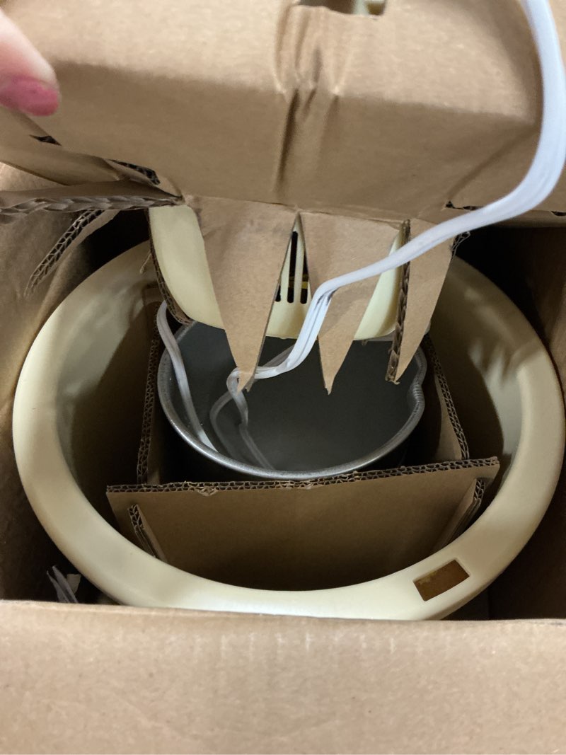 https://lotting-media.assets.bidfta.com/lotting_1371830a-d21a-4780-a0f3-1a2aed8f09c5