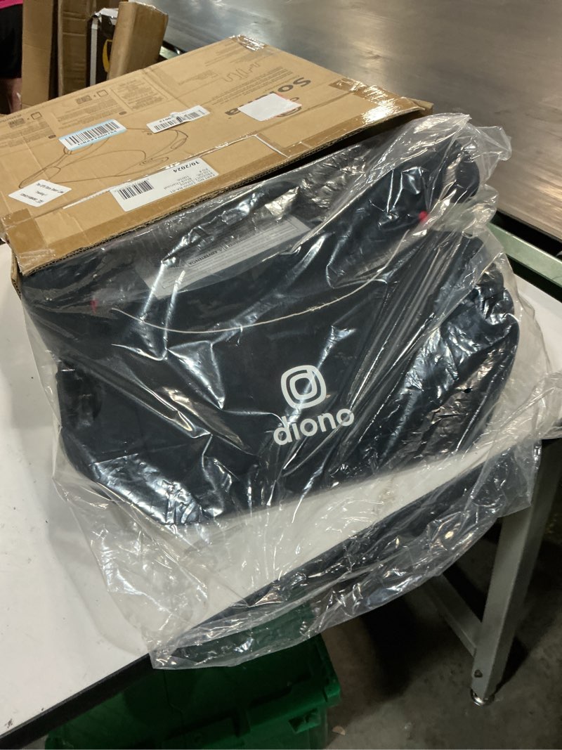Condition photo showing Good Condition for diono solana, no latch, single backless booster car seat, lightweight, machine washable covers, cup holders, black single black
