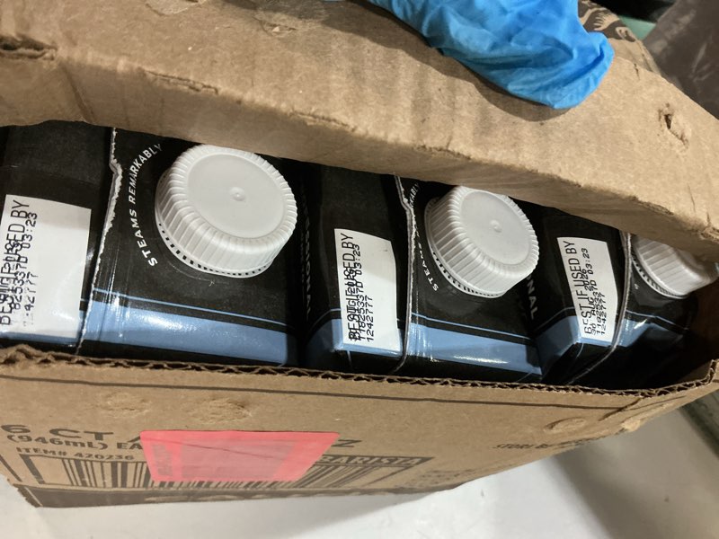 Condition photo showing Good Condition for ( BB/ 30/AUG/2026) Califia Farms - Oat Barista Blend Oat Milk, 32 Oz (Pack of 6), Shelf Stable, Dairy Free, Plant Based, Vegan, Gluten Free, Non GMO, High Calcium, Milk Frother, Creamer, Oatmilk Oat Barista Original 32 Ounce (Pack of 6)