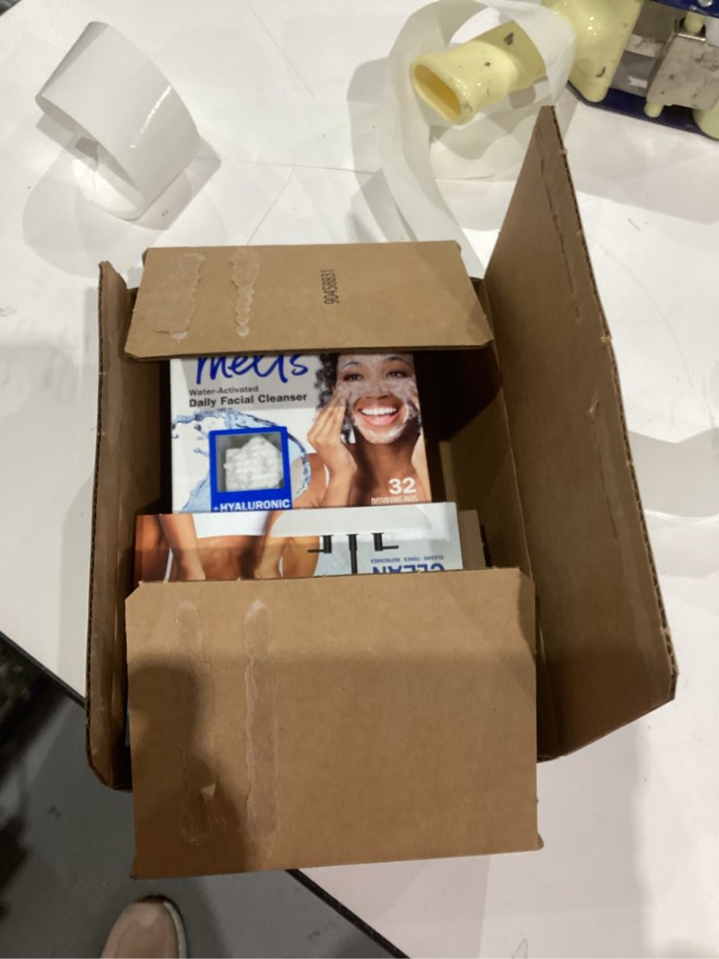 Condition photo showing New/Like New for Olay Cleansing Melts + Retinol Face Cleanser, 64 ct. total (2 x 32 ct.), Water-Activated Face Wash to Clean, Tone, and Refresh