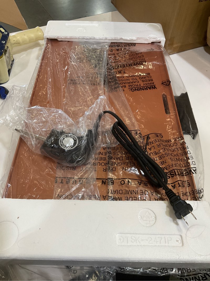 Condition photo showing Good Condition for bella xl electric ceramic titanium griddle, make 15 eggs at once, healthy-eco non-stick coating, hassle-free clean up, large submersible cooking surface, 12" x 22", copper/black 12" x 22" copper