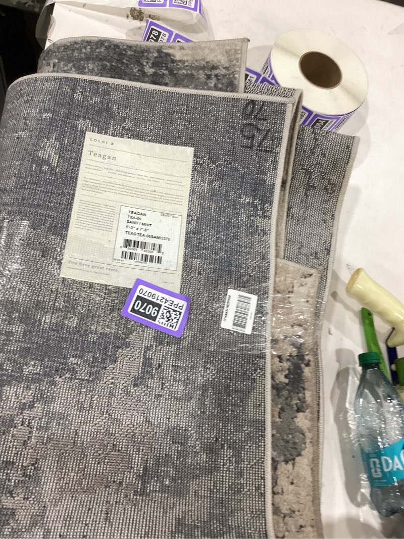 Condition photo showing New/Like New for Loloi Teagan Collection TEA-06 Sand/Mist 5'-3" x 7'-6" Area Rug, Large, Soft Neutral Rug, High-Traffic for Living Room, Bedroom, Home Office, Dining Area Sand / Mist 5'3" x 7'6" (Rectangular)