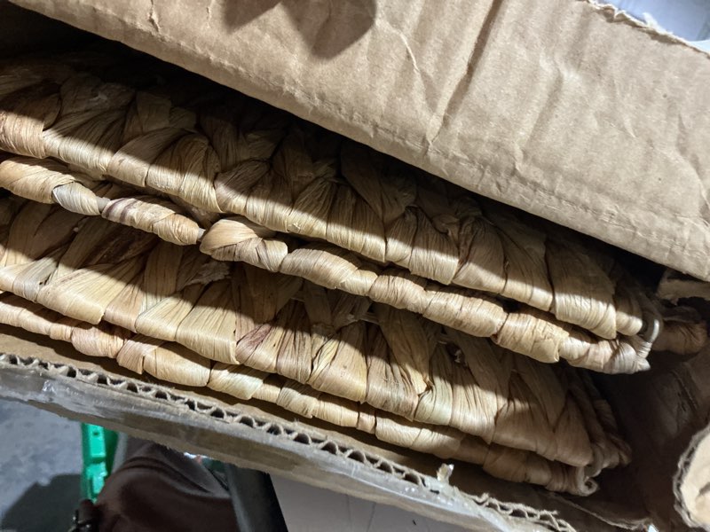 Condition photo showing Good Condition for vagusicc wicker storage basket, set of 2 hand-woven storage baskets for organizing, small wicker basket for toilet paper, foldable large cube storage organizer basket bins for shelves (water hyacinth)