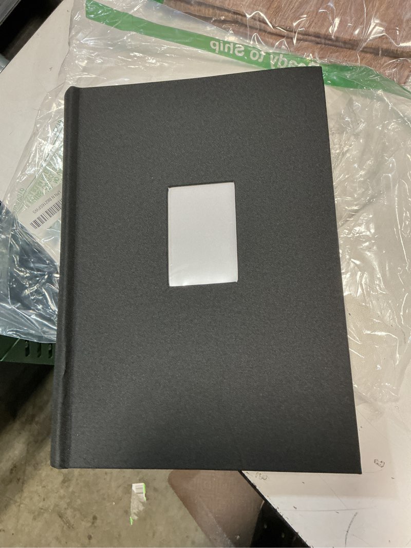 Condition photo showing Good Condition for Photo Album 4x6 600 Photos with Writing Space Linen Cover with Front Window Picture Album, 600 Photos 4x6 Photo Album Book for Wedding Kids Travel Family Baby Pictures (Black)
