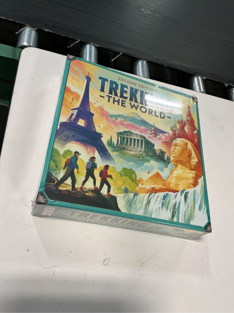 Condition photo showing New/Like New for underdog games trekking the world (second edition)