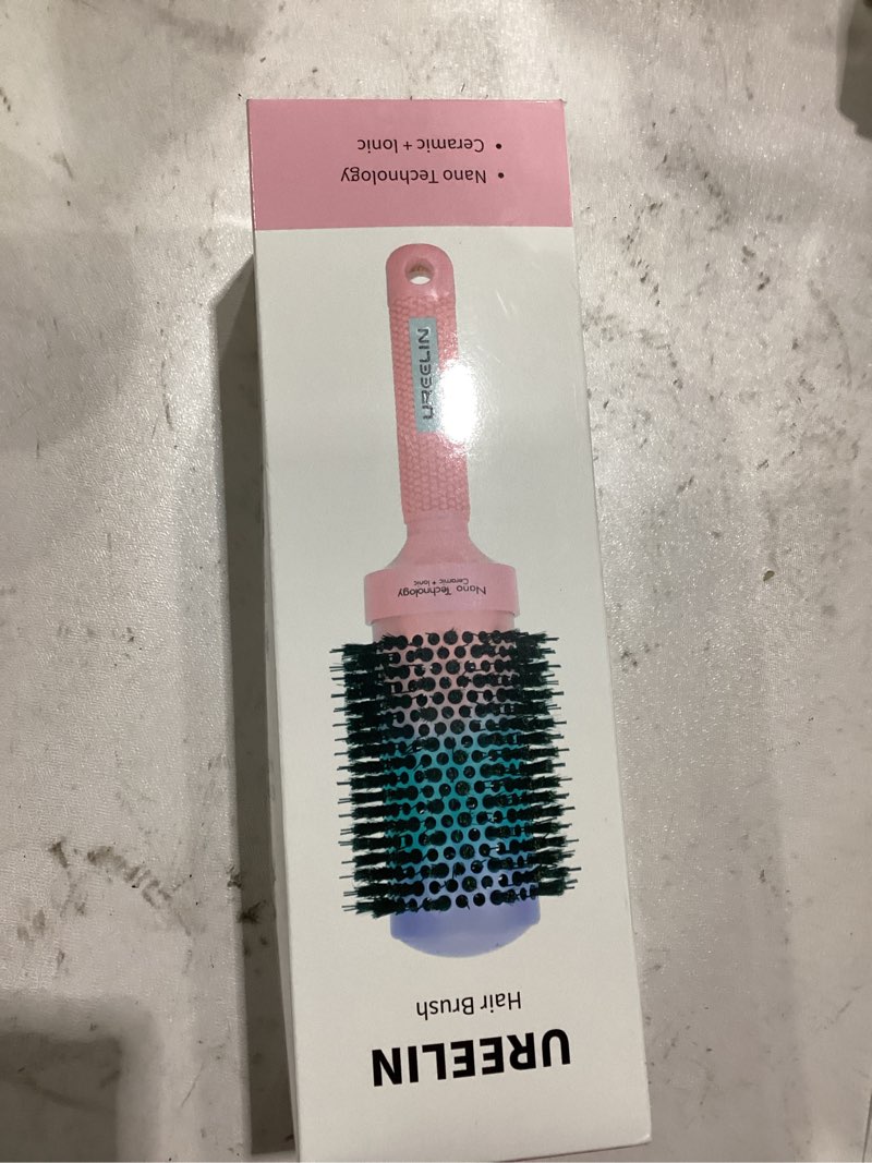 Condition photo showing Good Condition for round brush 