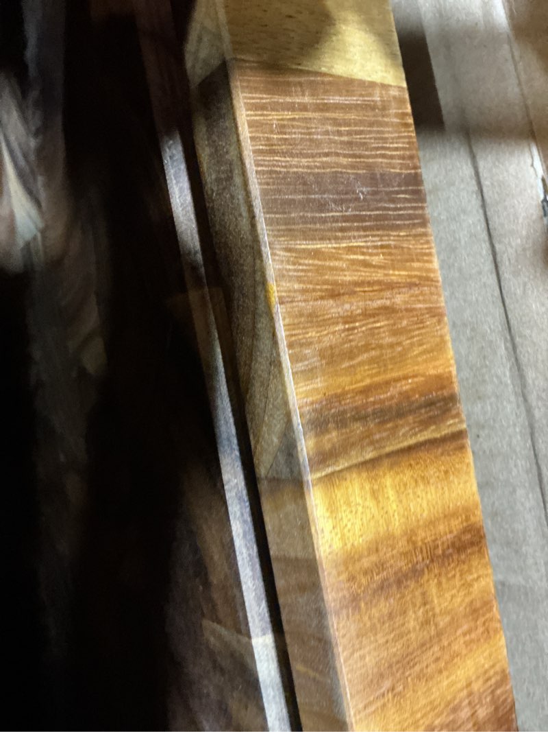 Condition photo showing Good Condition for (Similar to) 17 x 13 Inch Acacia Wood Cutting Board, End Grain with Juice Groove and Handles, Knife Friendly, Reversible, Suitable for Chopping Meat, Vegetables, Aesthetics for The Kitchen