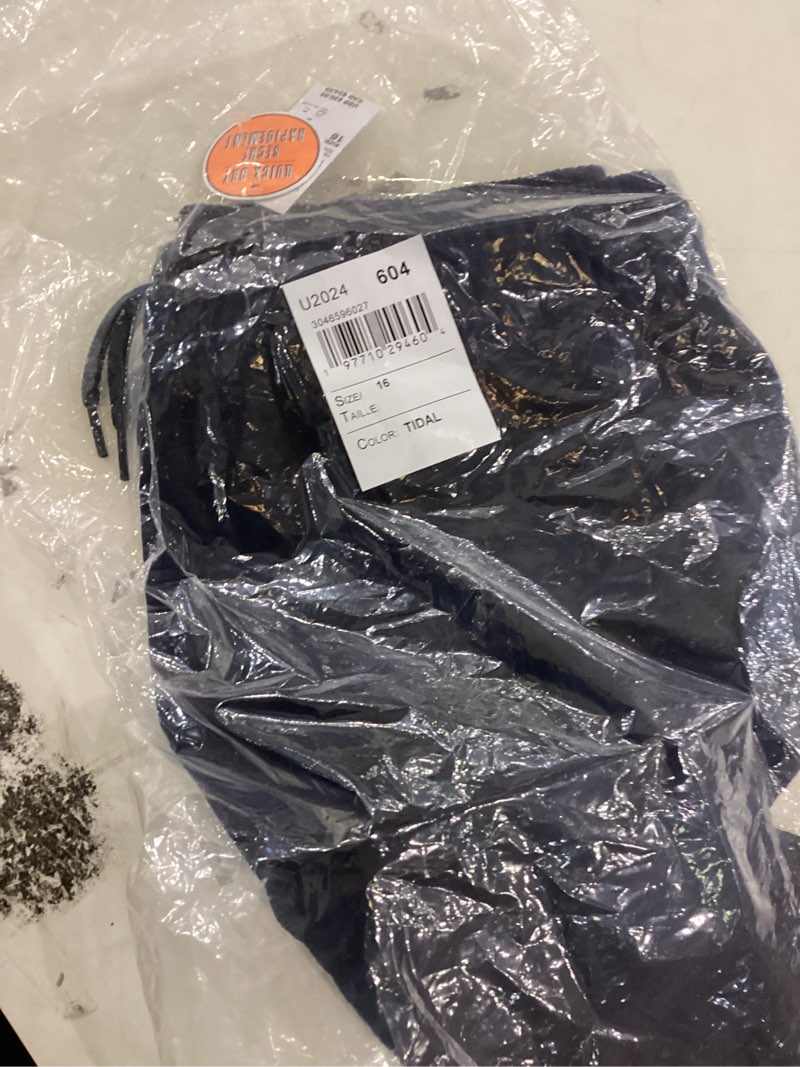 Condition photo showing New/Like New for The Children's Place Boys Quick Dry Pull on Cargo Shorts 5.5" 16 Tidal