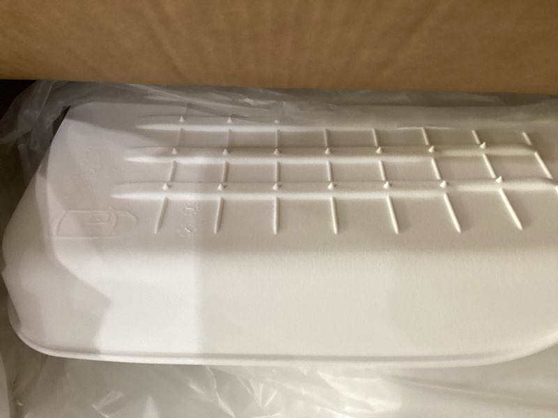 Condition photo showing Good Condition for floor mats for tesla 2024-2026 model 3 5-seat floor mats all weather durable tpe anti-slip car floor liner waterproof custom fit (white, model 3) model 3 white