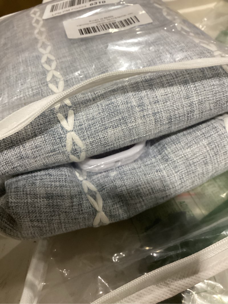 Condition photo showing Good Condition for MitoVilla Boho Extra Long Shower Curtain 72 x 96, Blue Modern Farmhouse 96 inch XL Polyester Linen Texture Tassel Fabric Shower Curtain Set with Hooks for Cottagecore Country Bathroom Decor,Blue Blue 72"W x 96"L (Pack of 1)