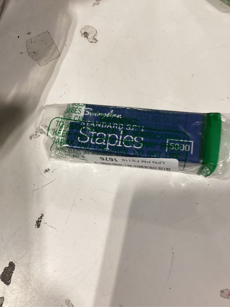 Condition photo showing New/Like New for similiar product1intheoffice standard staples - 1/4\" leg length, 5,000 staples/pack, 5 pack