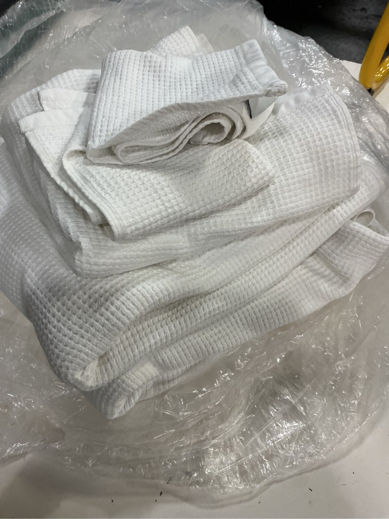 Condition photo showing Good Condition for quince, turkish waffle terry bath towel bundle set of 6 /white