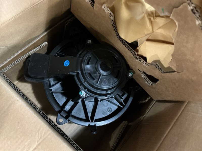 Condition photo showing Good Condition for hvac blower motor fan assembly fits 2010 2011 2012 ford fusion & lincoln mkz, 2010 2011 mercury milan, replaces 13369460, 700270, 15-81732, 75874, pm9381