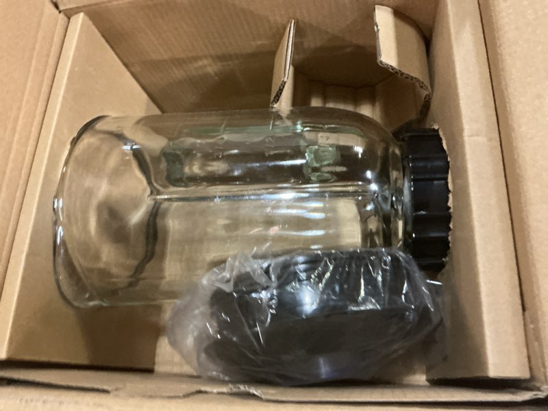 Condition photo showing Good Condition for BLACK+DECKER Countertop Blender with 6-Cup Glass Jar, 10-Speed Settings, Black, BL2010BG